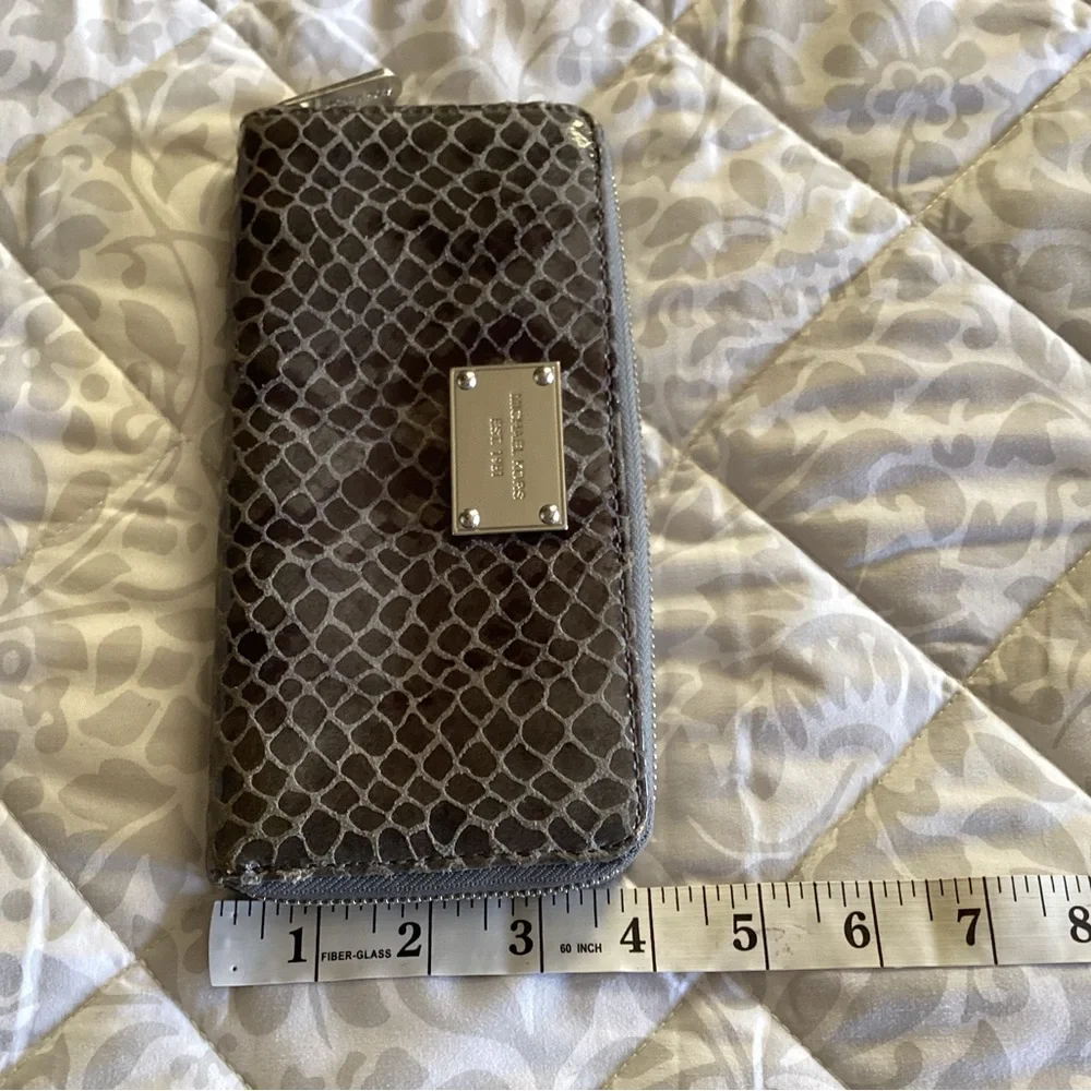 Michael Kors Jet Set Travel Python Wallet - Picture 4 of 7